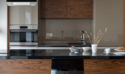 Pierwsza kuchnia – pierwszy okap od AKPO